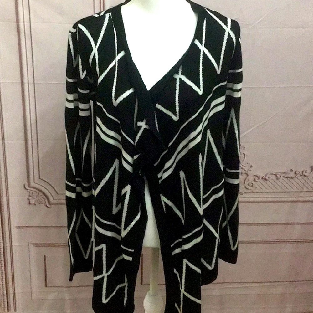 Geometric Design Drape Front Sweater